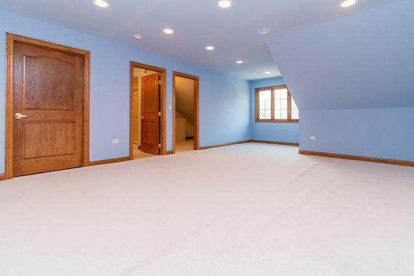 10759 Winterset